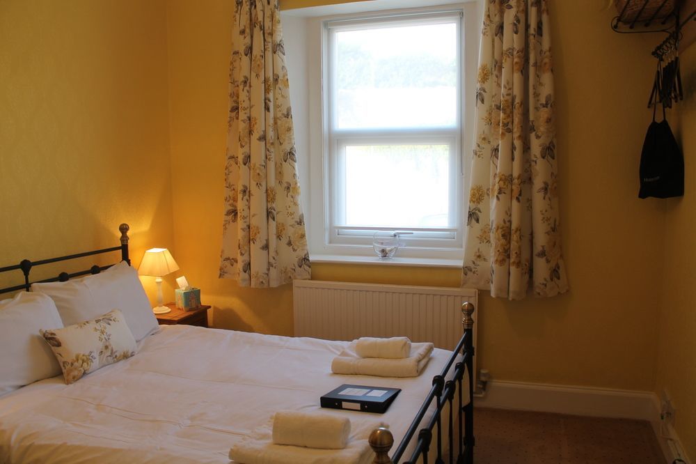 Heathcliff House B&B Exclusively For Adults Free Large Carpark Torquay Exterior photo